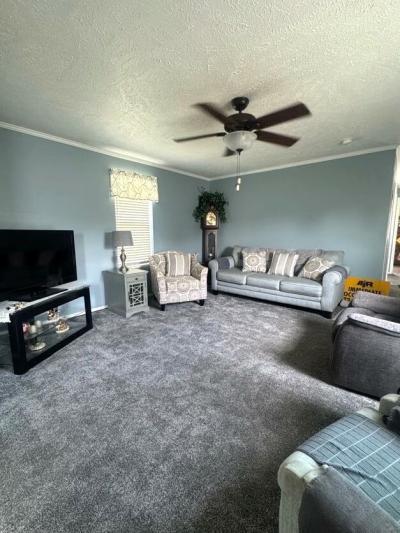 Photo 2 of 23 of home located at 25189 Cheyenne Flat Rock, MI 48134