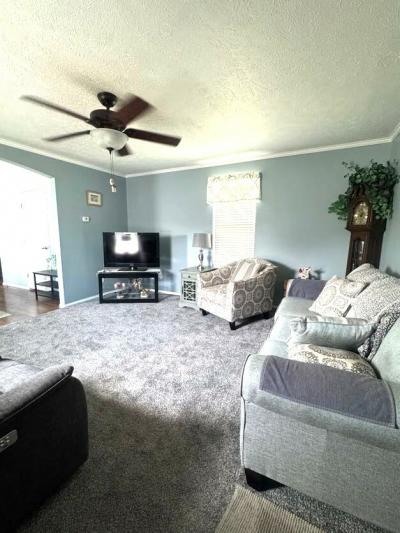 Photo 3 of 23 of home located at 25189 Cheyenne Flat Rock, MI 48134