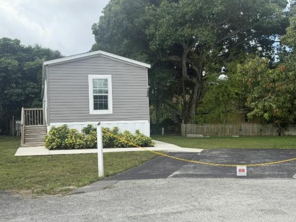 Photo 1 of 2 of home located at 1531 Drexel Rd Lot #158 West Palm Beach, FL 33417