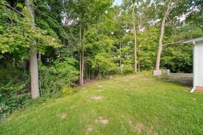 Photo 4 of 33 of home located at 800 Missouri River Dr. Adrian, MI 49221