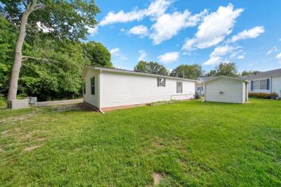 Photo 3 of 33 of home located at 800 Missouri River Dr. Adrian, MI 49221