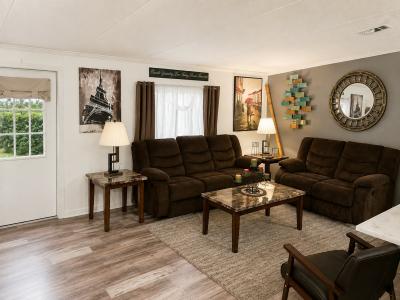 Photo 3 of 7 of home located at 431 Ridgemont Loop Davenport, FL 33897