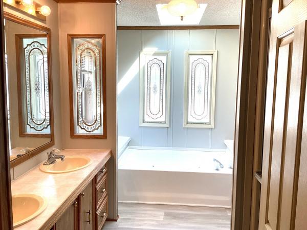 1990 Schult I2423612 Mobile Home