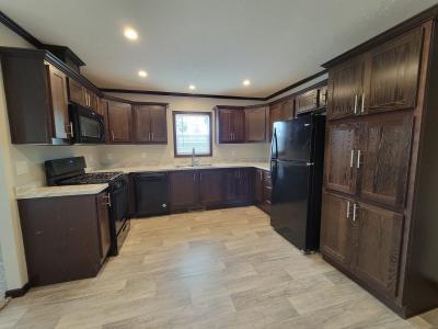 Photo 3 of 10 of home located at 2422 Mead Blvd Highland, MI 48357