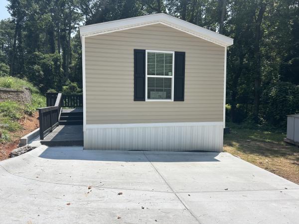 2026 Champion LKM1672H32P01 (16x72) Mobile Home