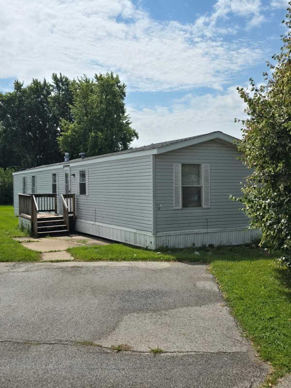 1993 Carrollton Mobile Home For Sale