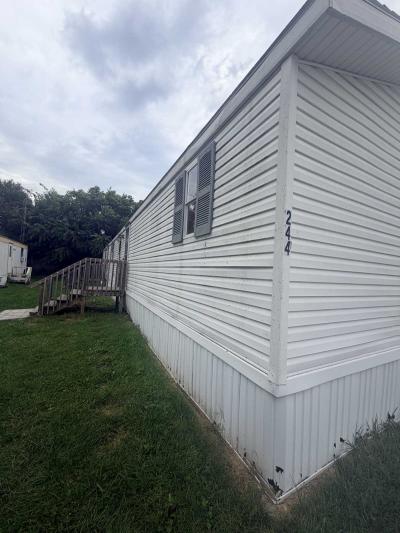 Photo 2 of 21 of home located at 244 Kathy Circle Jackson, MI 49202