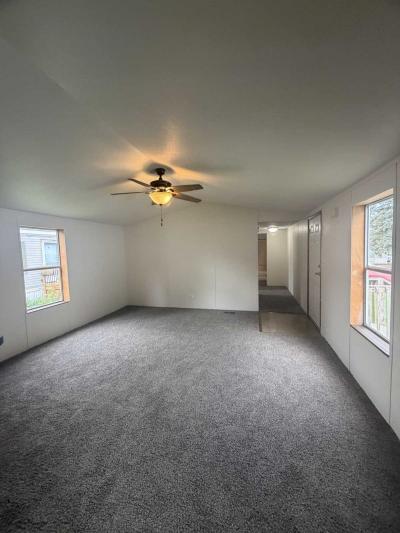 Photo 3 of 21 of home located at 244 Kathy Circle Jackson, MI 49202