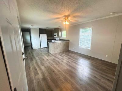Photo 4 of 12 of home located at 339 Oakleaf Dr Saint Charles, MO 63301