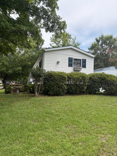 Photo 4 of 12 of home located at 4733 Adriatic Drive Charlotte, NC 28227