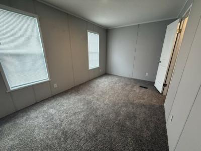 Photo 4 of 14 of home located at 892 Thomas J Drive Flint, MI 48506