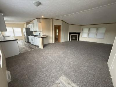 Photo 4 of 12 of home located at 953 Thomas J Drive Flint, MI 48506