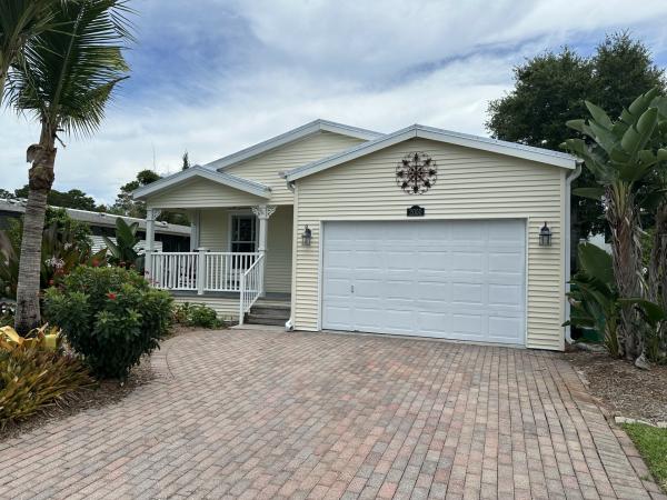 2005  Mobile Home For Sale