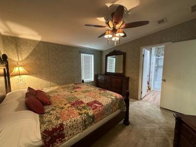 Photo 5 of 13 of home located at 2050 East Lakeview Drive Sebastian, FL 32958