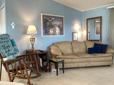 Photo 3 of 15 of home located at 903 52nd Avenue Terrace W Bradenton, FL 34207