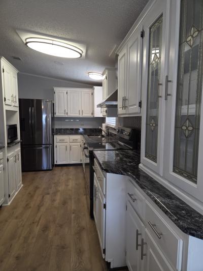 Photo 4 of 13 of home located at 172 Arianna Way Auburndale, FL 33823