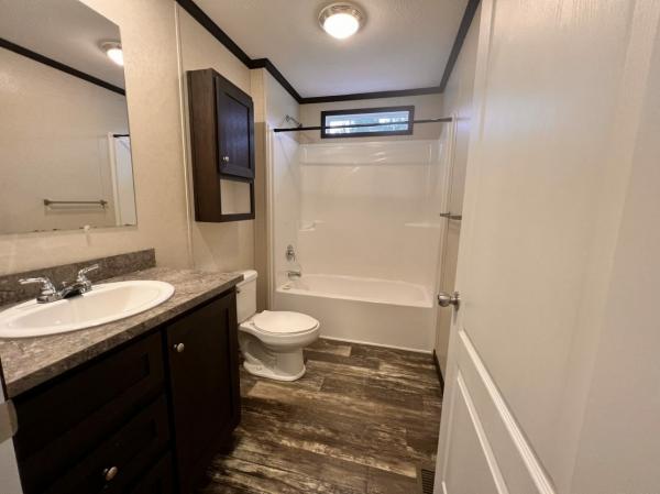 2019 Clayton 95SUN28523C Mobile Home