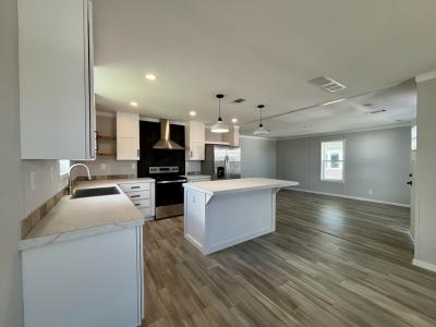 Photo 3 of 17 of home located at 2731 Pier Dr Ruskin, FL 33570