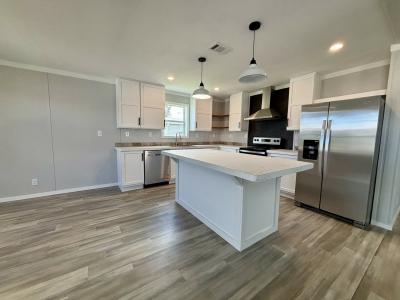 Photo 4 of 17 of home located at 2731 Pier Dr Ruskin, FL 33570