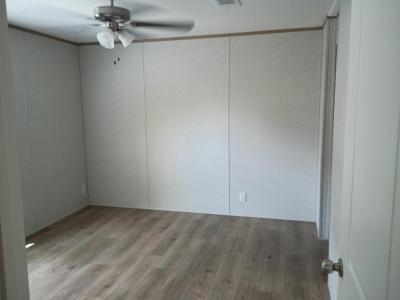 Photo 4 of 15 of home located at 5400 Collins Road, #152 Jacksonville, FL 32244