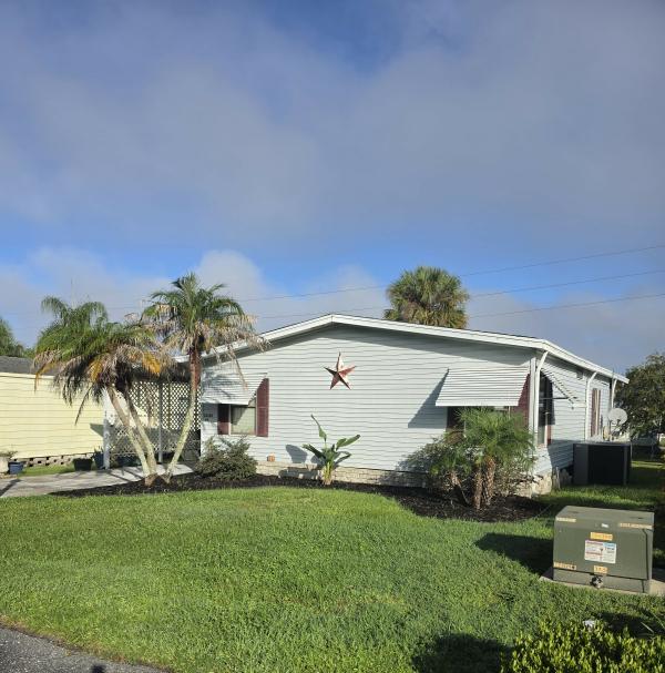 Photo 1 of 2 of home located at 33305 Dockside Lane Lot 66 Leesburg, FL 34788