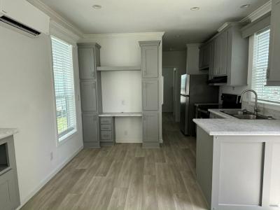 Photo 4 of 14 of home located at 14 Carl St Lake Placid, FL 33852