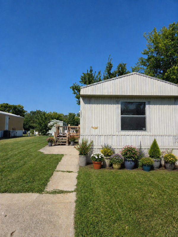 Photo 1 of 2 of home located at 2015 Dona Jane Drive O Fallon, MO 63366