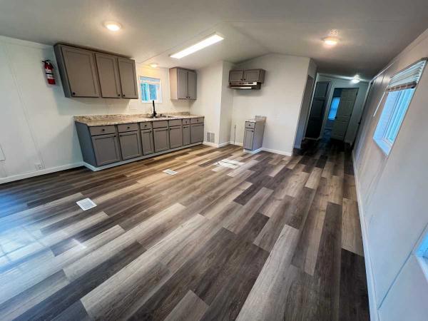 1989  Mobile Home For Sale