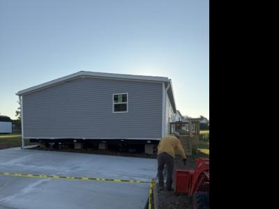 Photo 2 of 15 of home located at 522 Birchwood Circle Shelbyville, KY 40065