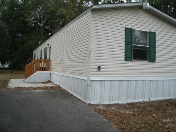 Photo 1 of 2 of home located at 731 Queens Rd Gainesville, FL 32607