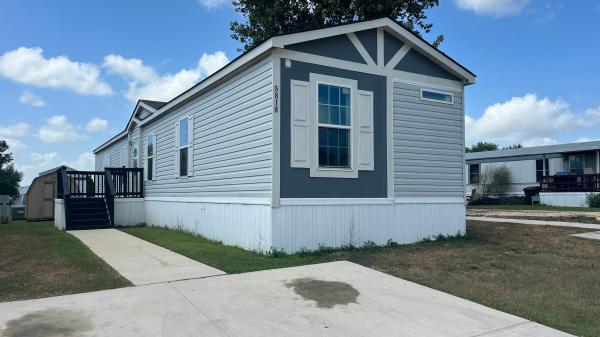 Photo 1 of 2 of home located at 5818 Saints View Lot 163 San Antonio, TX 78220