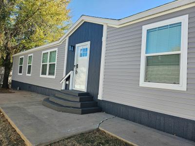 Mobile Home at 1136 Katrina Ct Lot 142 Fort Worth, TX 76114
