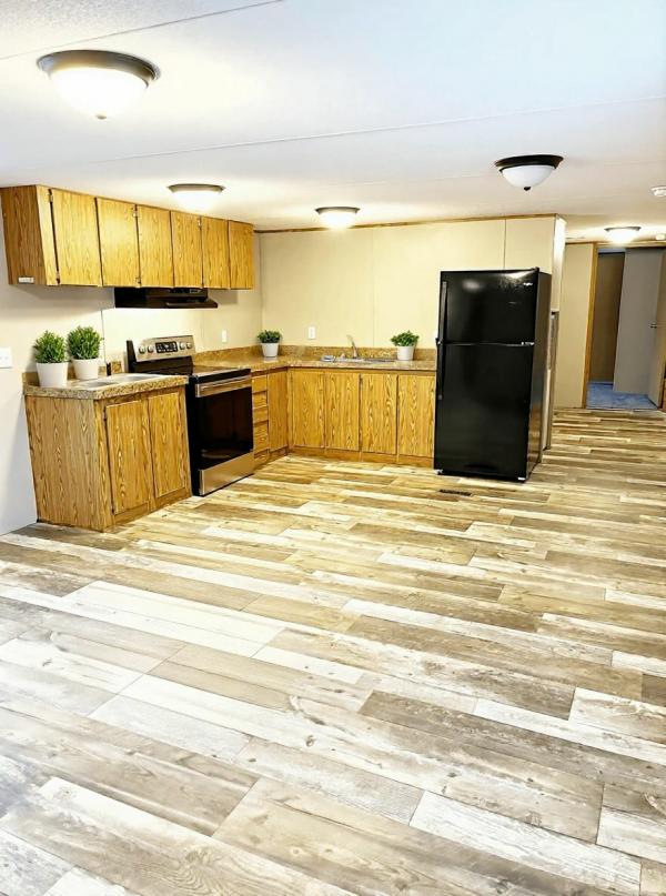 Photo 1 of 2 of home located at 601 S Vista Ln Lot #95 Edmond, OK 73034