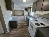 2002 HBOS Manufacturing Oakwood Mobile Home