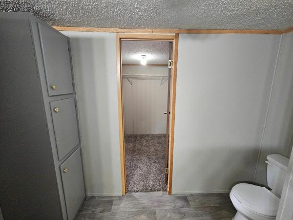 2002 HBOS Manufacturing Oakwood Mobile Home