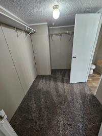 2002 HBOS Manufacturing Oakwood Mobile Home