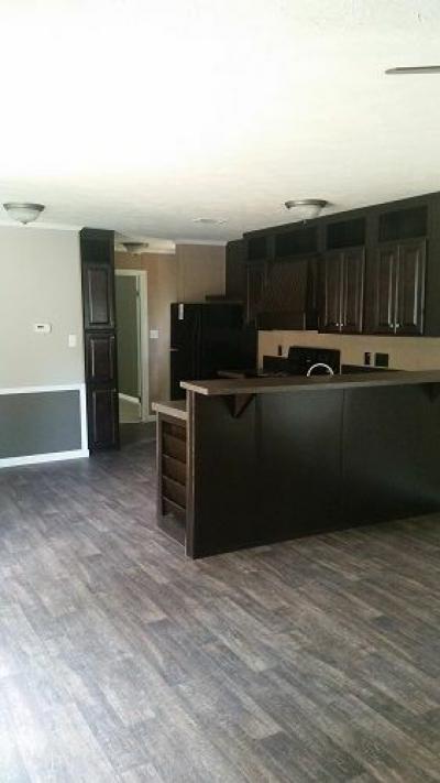 Mobile Home at 737 Circle Drive Huntsville, TX 77340