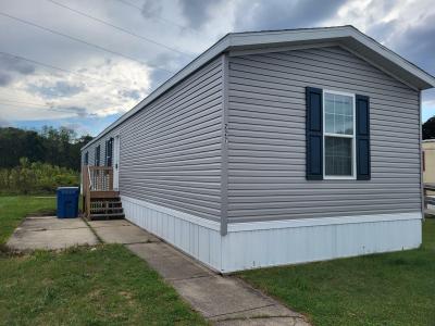 Mobile Home at 1001 Mayflower Road #227 South Bend, IN 46619