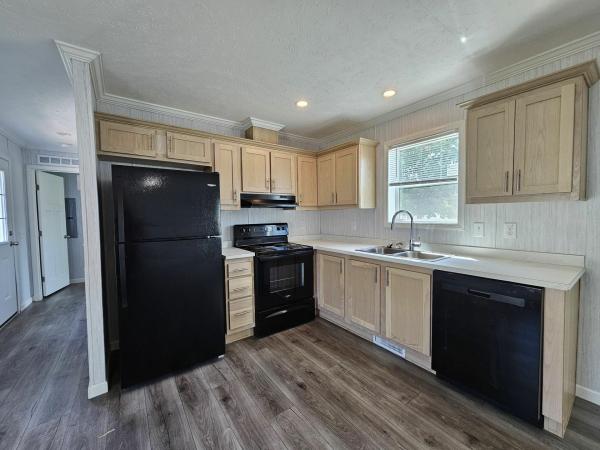 Photo 1 of 2 of home located at 2740 East Robin Drive Lot 296 Saginaw, MI 48601