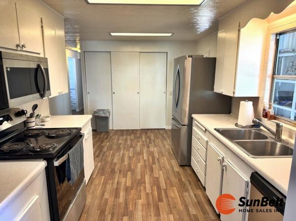 1974 SUNH Mobile Home