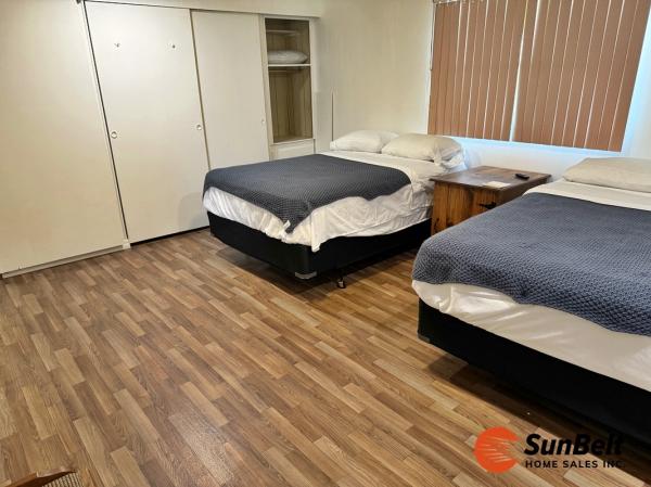 1974 SUNH Mobile Home