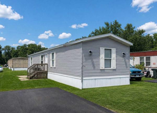 Photo 1 of 2 of home located at 8200 N. 1150 W. Lot 69 Shipshewana, IN 46565