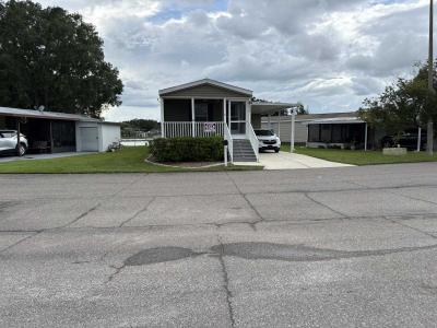 Photo 2 of 16 of home located at 605 E Falcon Crest Plant City, FL 33565