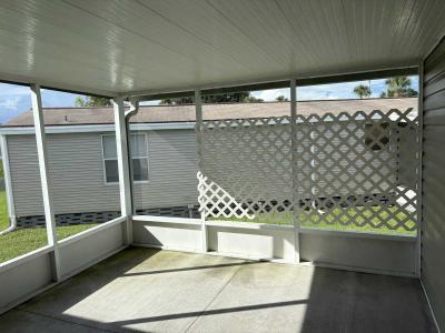 Photo 4 of 16 of home located at 605 E Falcon Crest Plant City, FL 33565