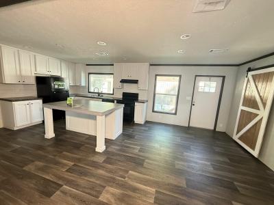 Photo 4 of 13 of home located at 8903 C E King Parkway Lot 196 Houston, TX 77044