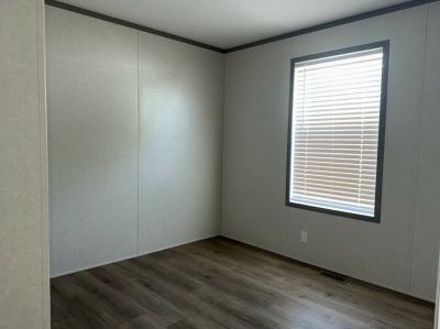 Photo 2 of 11 of home located at 17110 Kropf Avenue Davisburg, MI 48350