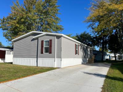 Mobile Home at 4484 Longmeadow Blvd W Lot Lw4484 Saginaw, MI 48603