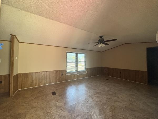 1985 ELLIOTT MANUFACTURED HOMES INC mobile Home