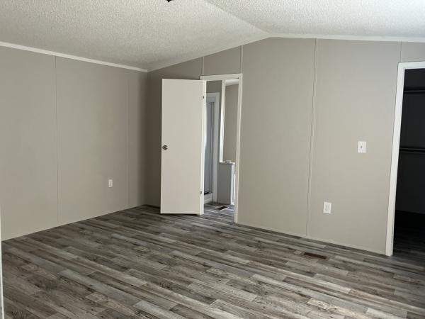 1985 ELLIOTT MANUFACTURED HOMES INC mobile Home