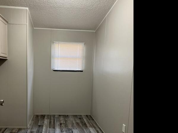 1985 ELLIOTT MANUFACTURED HOMES INC mobile Home
